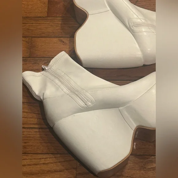 Azalea Wang Lovely White Platform Stretch Sock Vegan Bootie Size 9 - Picture 9 of 15